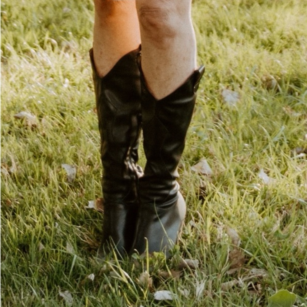 Mi.iM Black Western Boho Boots Faux Leather Side Zip EUC Size 7 - Picture 2 of 16